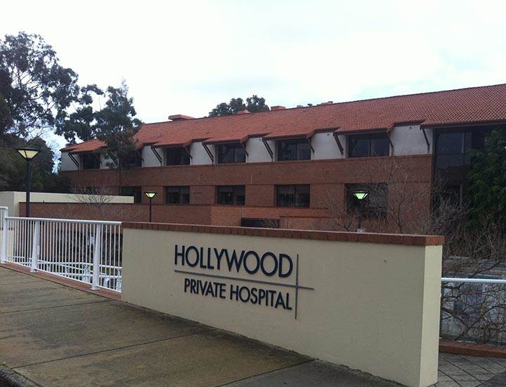 HOLLYWOOD-HOSPITAL_html_f2f2af1455853417.jpg